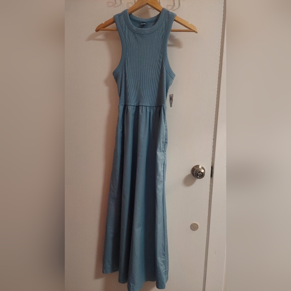 Old Navy Light Blue Sleeveless Midi Dress - Picture 3 of 6
